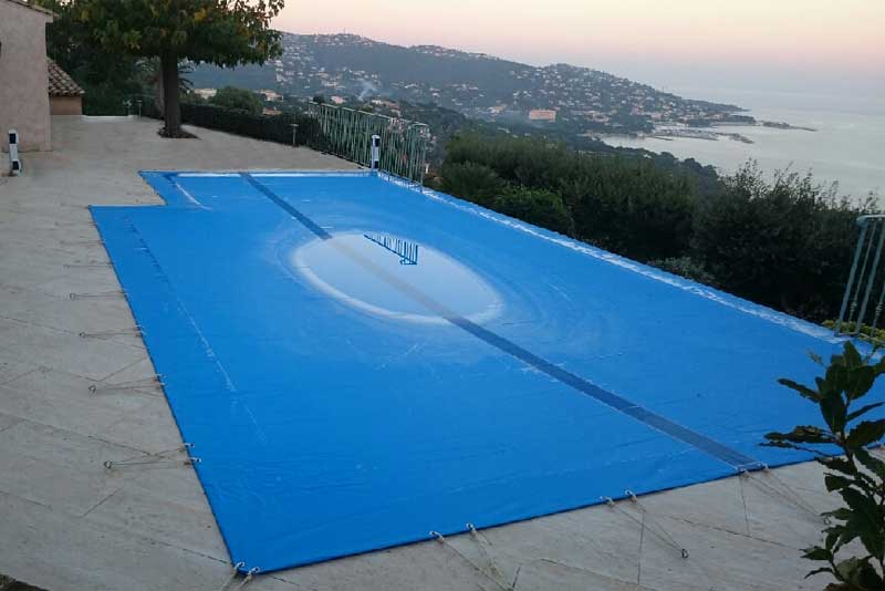 bâche piscine - équipements piscine professionnels à ste maxime, les issambres et le plan de la tour